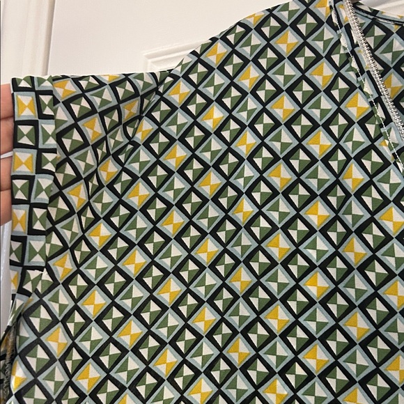 Tamara H Geometric Patterned Women's Top - Picture 4 of 5